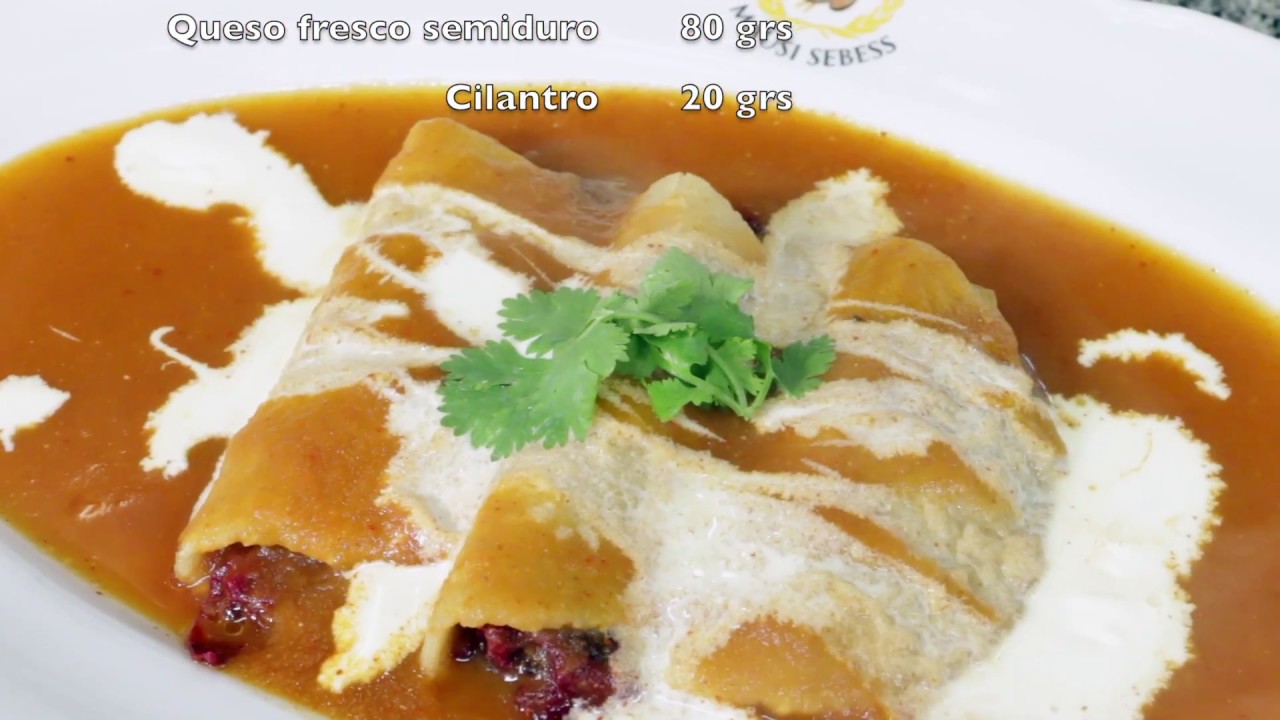 ENCHILADAS DE JAMAICA CON CALDILLO DE JITOMATE
