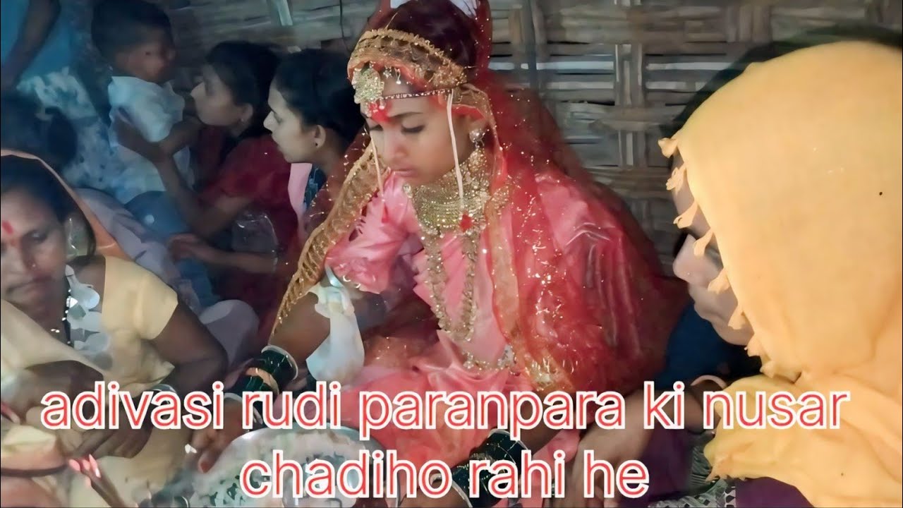 adivasi chadi bhahut achchi tarah se dhol bajakar kiye he