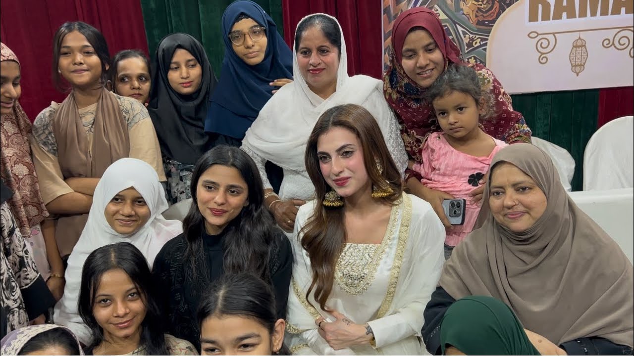 Farrhana Bhatt Visit Ramdan Asif Bhamla Celebrate 