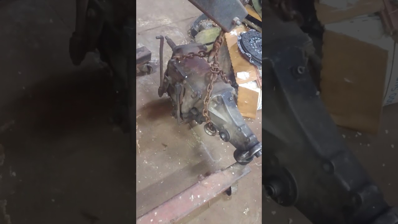 My First 4 speed a833 Transmission, Idk How This Thing Works #4cylinder #gm #automobile