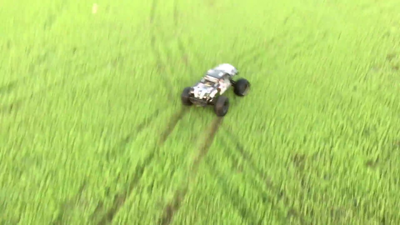 Racing2Learn: ECX Ruckus Brushless and Traxxas Slash VXL Park Bash Compilation and Crash!