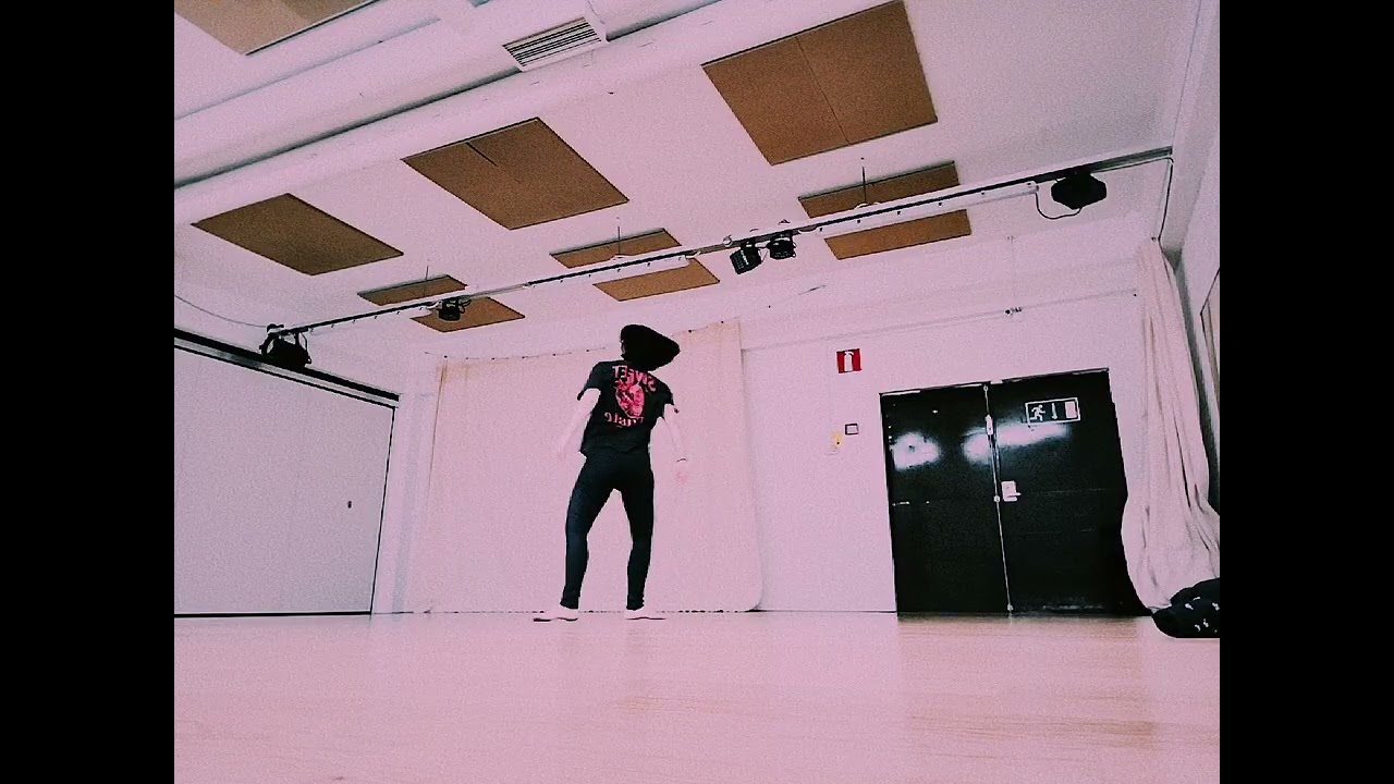 Dancing stories