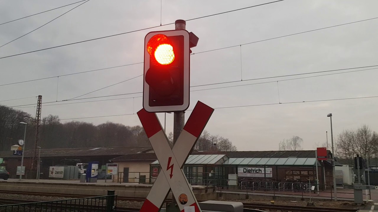 Bahnübergang Hambergen, Oldenbüttler Straße[2] // Railroad Crossing // Spoorwegovergang