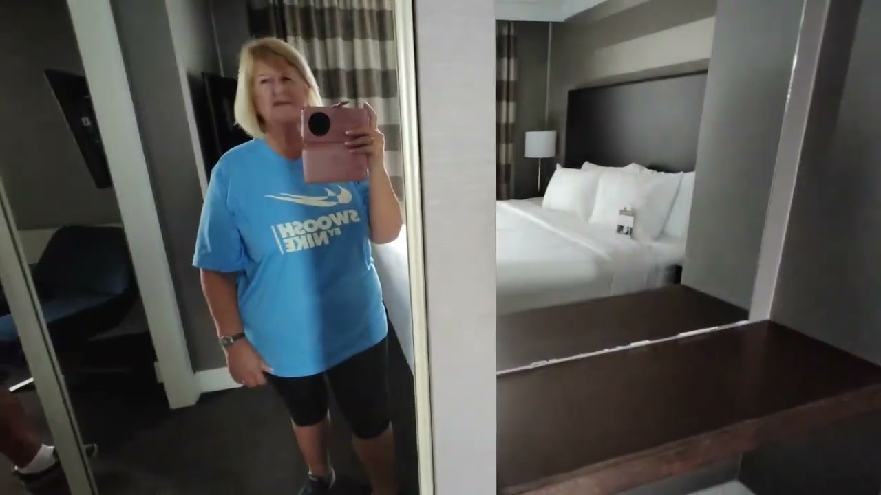 Sandman Signature Hotel Room Tour Mississauga