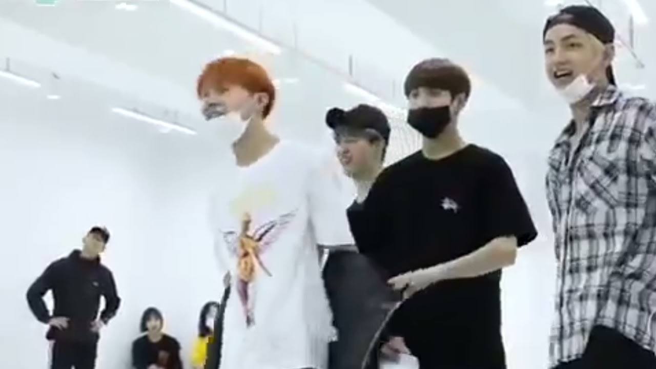 #hopemin #jihope jealousi and ceut moment......