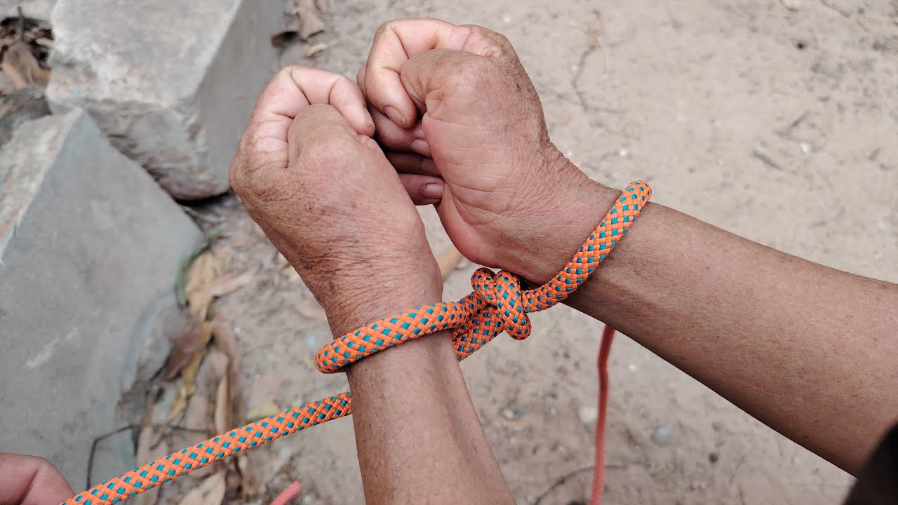 Top secret handcuff knot: used for emergency rescue and lifting objects in a small spaces