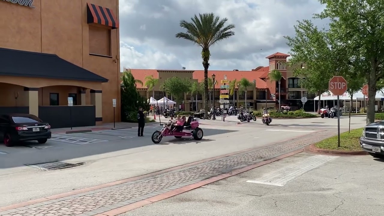Ladies making thunder at 16th International Women&rsquo;s Ride Daytona.