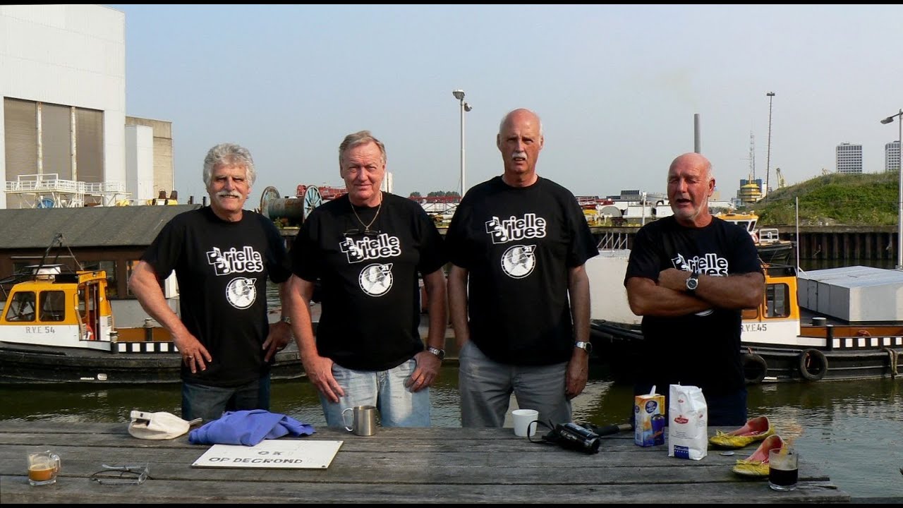 Brielle Blues 1 - Varen met oud Roeiers - Pontons  van Rotterdam Waalhaven naar Brielle / 2012