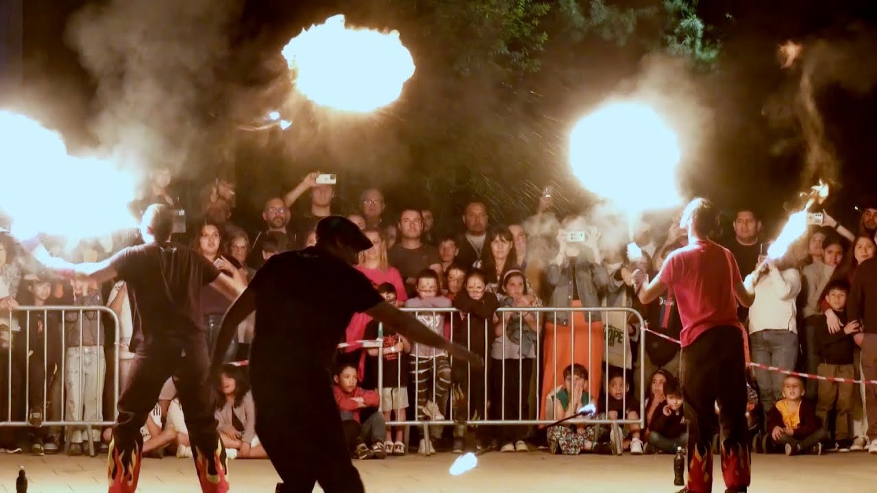 Els Espiadimonis i el Ball de Diables fan vibrar les Pruneres en el segon Aplec de Malabars