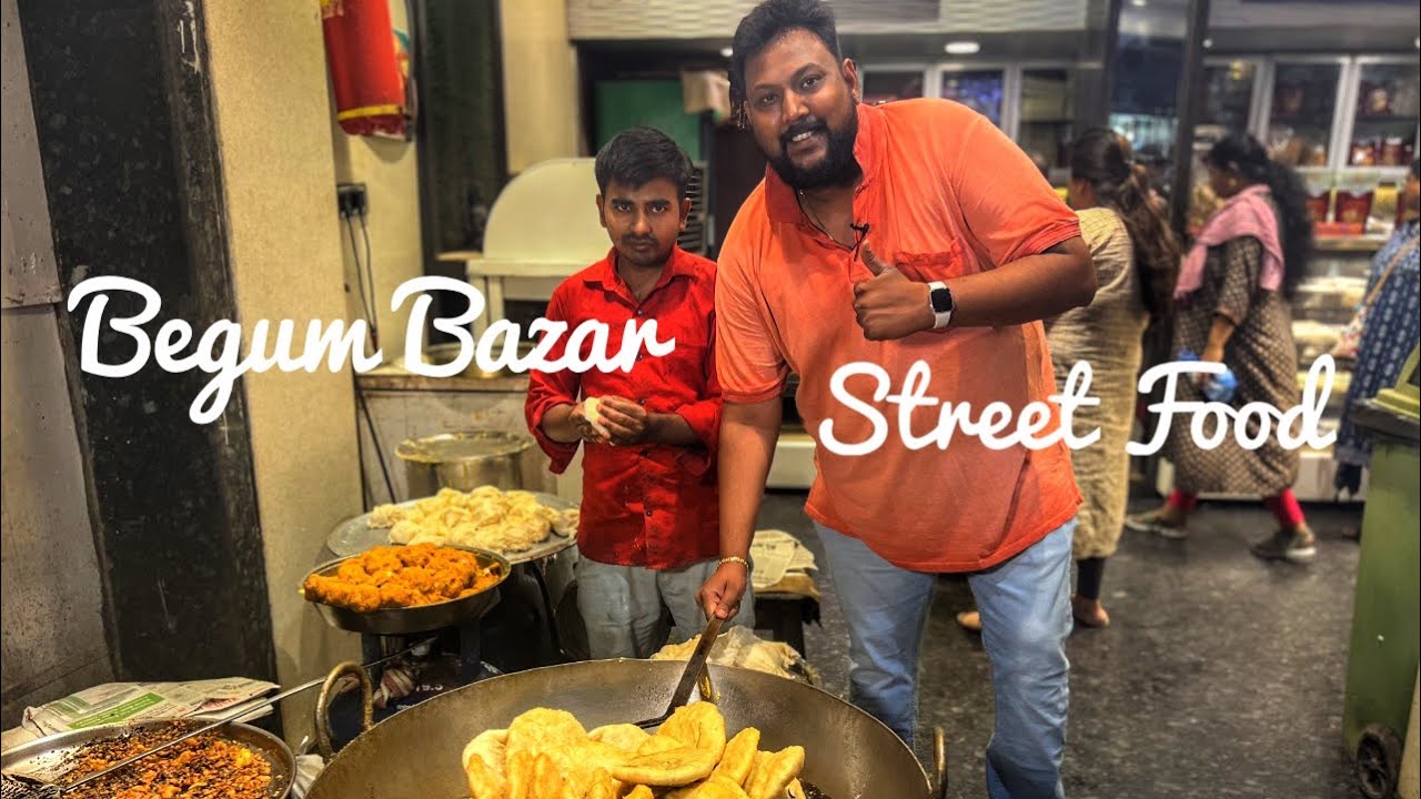 Begum Bazar Street Food | Bajjis at its Best | Veg Street Food | Street Byte | Silly Monks