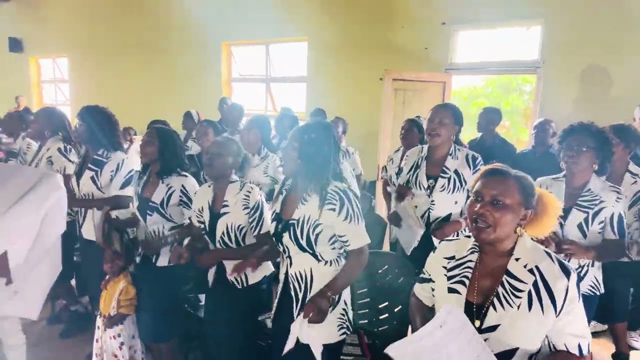 AMEZALIWA – Chant Catholique de Noël | Holy Spirit Choir