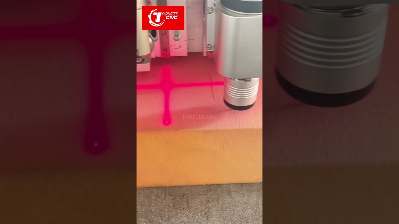 100mm sponge cutting machine --with Pneumatic knife Mainly used in the packaging industry