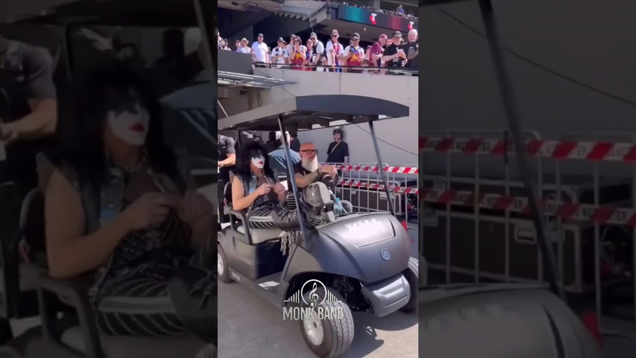 обязательное транспортное средство для участников группы Kiss #kiss #kissband #endoftheroad #paul...