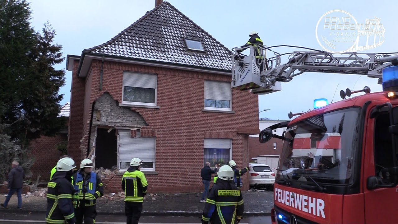 Emsdetten LKW crasht in Haus