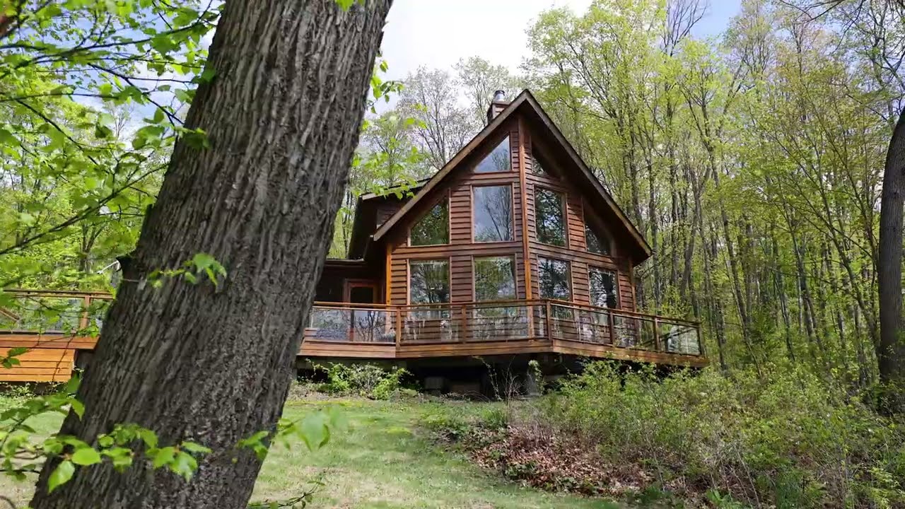 Team Burke Muskoka | 469 Big Island, Huntsville | Lake Vernon