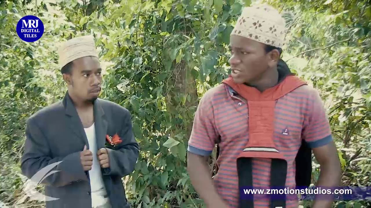 MAU MPEMBA, MAKAME NUHUSI NA DONGO   MAU ANANUKA NJAA
