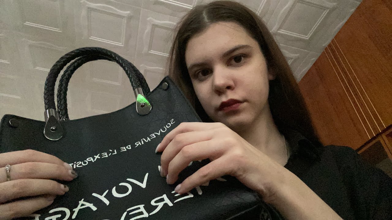 Tapping, scratching on my bags🩵🧿