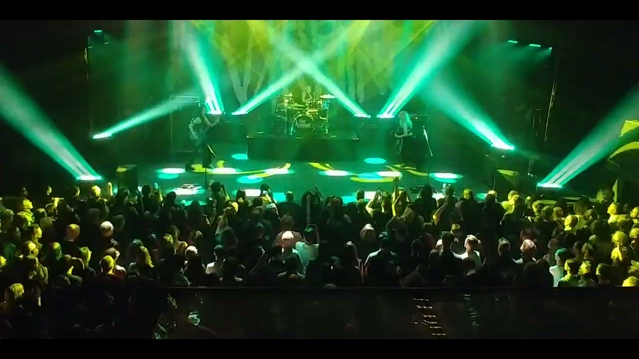 The Warning -6- Narcisista -Evolve 19-04-2024 Patronaat Haarlem Camera LG V30