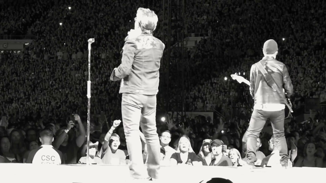 U2 LIVE - Sunday Bloody Sunday - Rose Bowl May 2017