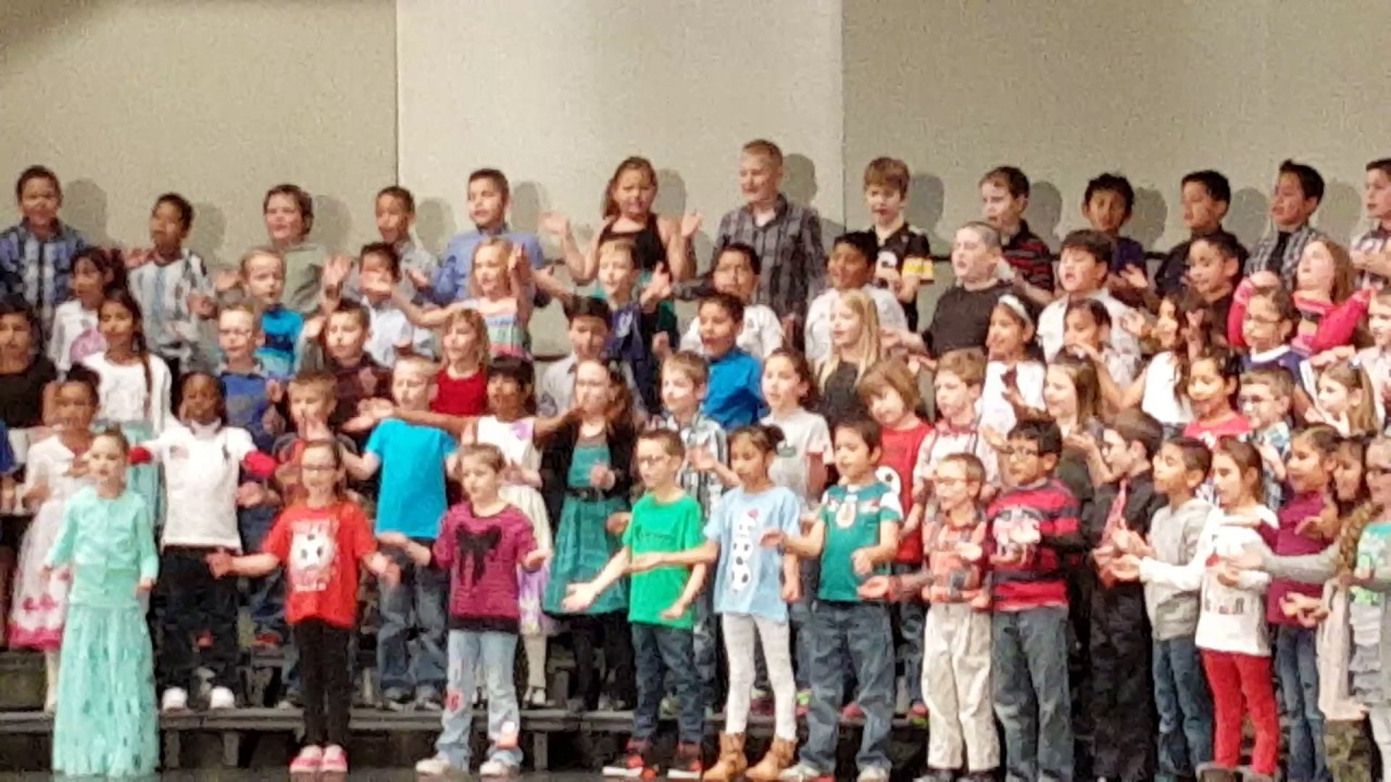 Perry third grade concert, students sing 