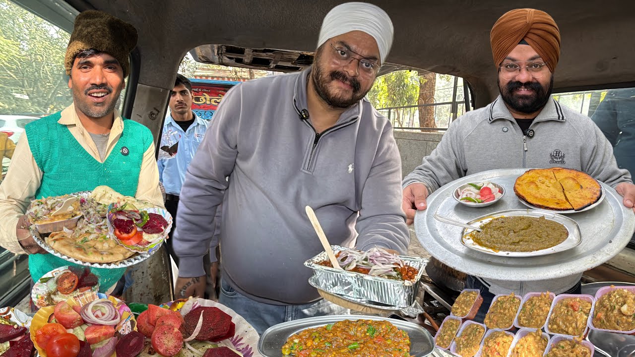 Delhi Street Food Tour | Breakfast in Rohini | Kulche Chole , Makki Di roti , Sardar Ji Jeep Wale