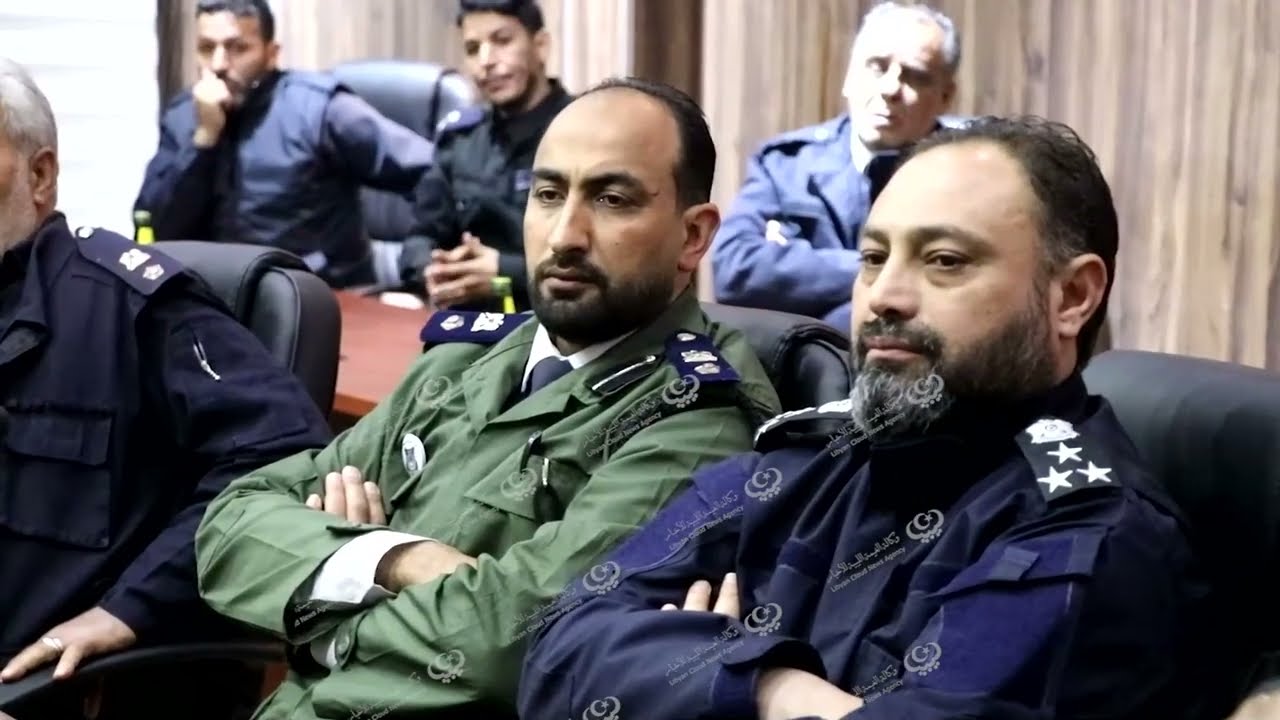 مصلحة الجوازات والجنسية تبحث المختنقات والعراقيل مع مديري الإدارات والمكاتب بمنطقة الجبل الاخضرLCNA
