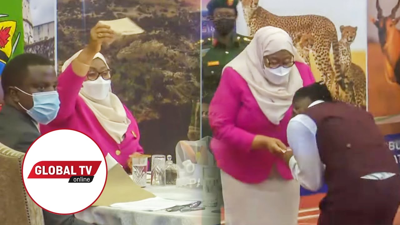 RAIS SAMIA ASHINDWA KUJIZUIA, KAYUMBA AKIPAFOMU IKULU, ANYANYUKA KWENDA KUMTUNZA...