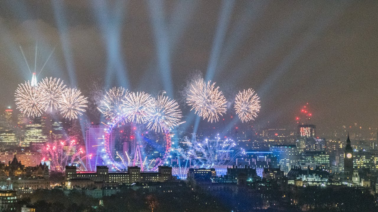 London New Years Eve 2016 / 2017 - Best view of the fireworks from Galvin at Windows