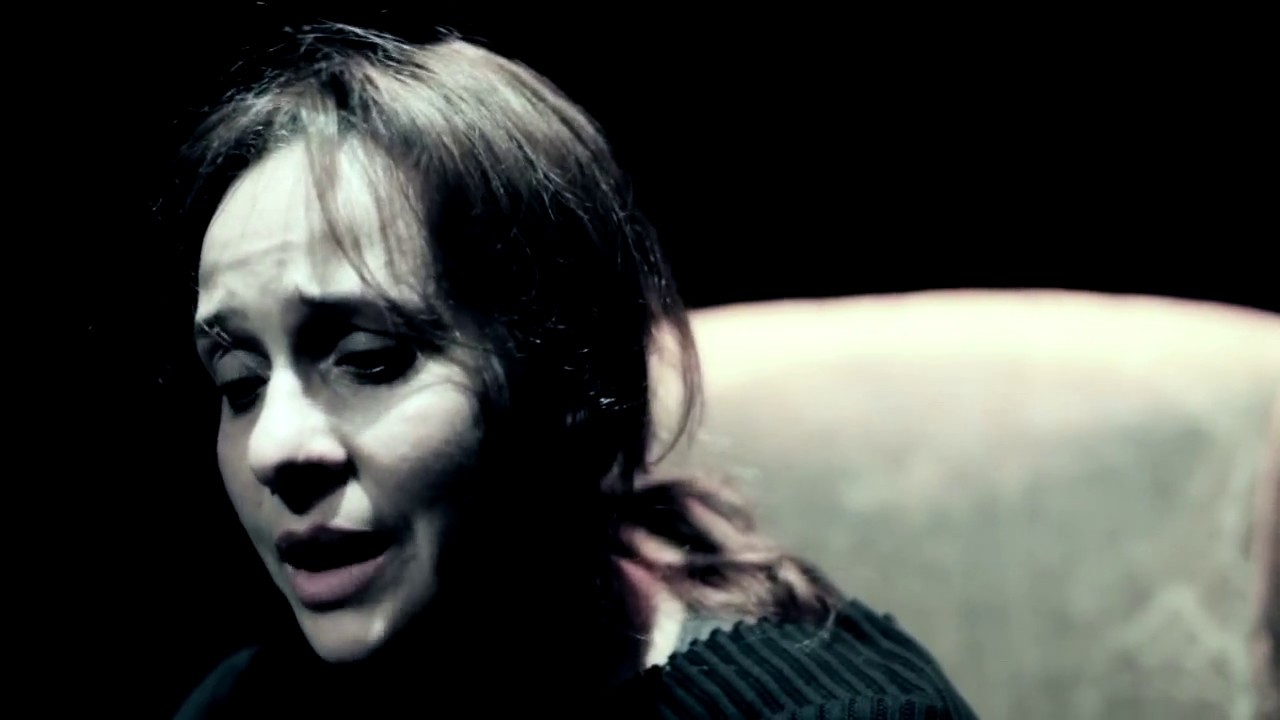 Gabriela Toscano es HAMLET. Ser o no ser...