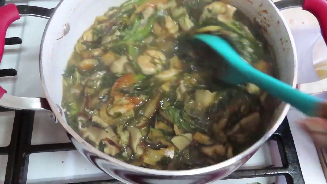 Un bon bouillon a la Congolaise:(POISSON SALE, CHAMPIGNON SECHE, CREVETTE)