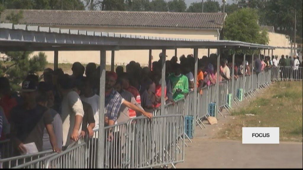 #Focus - Migrants continue to head to France's Calais 'Jungle' camp