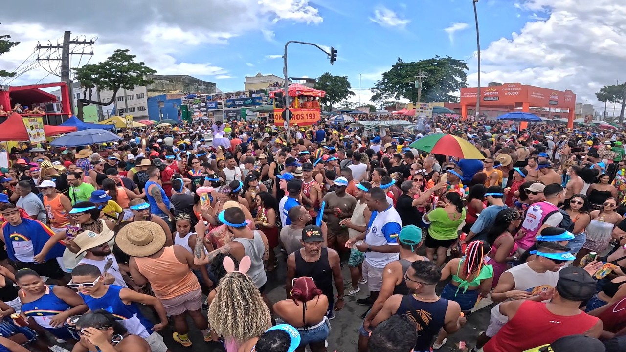 Galo da madrugada em Recife Carnaval o maior do mundo 14 de fevereiro 2026