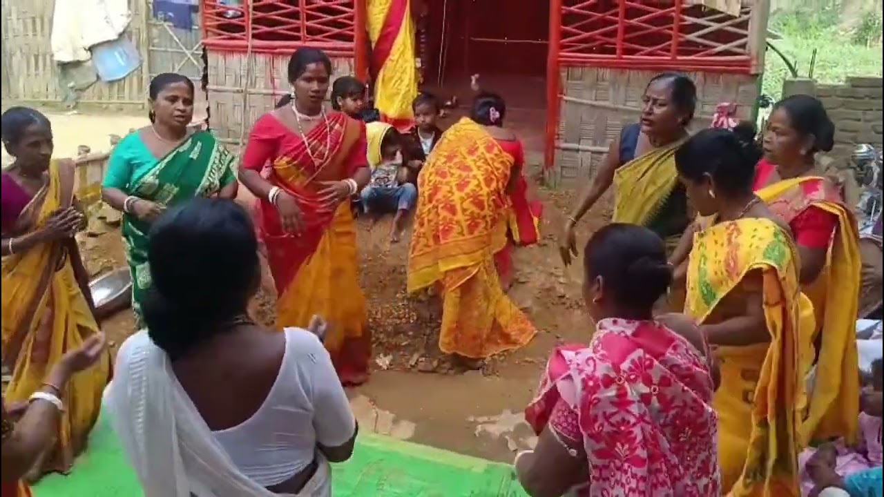 ব্রজোপুরে কলঙ্কিনী আমায় বানালে তুই তো পাগল সাজলে না  রে আমায় সাজাইলে গায়িকা নমিতা দাস