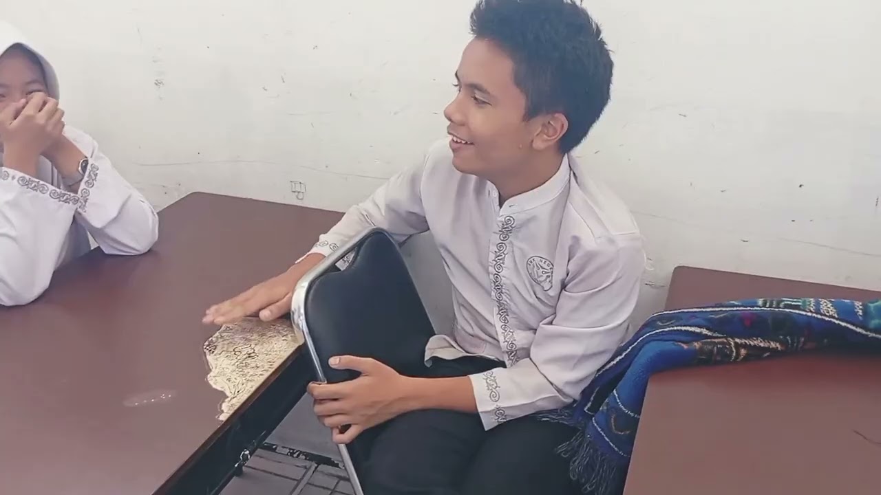 Negosiasi Pembagian Kelompok - Tugas Bahasa Indonesia X AM 2 SMKN 2 Bandung 