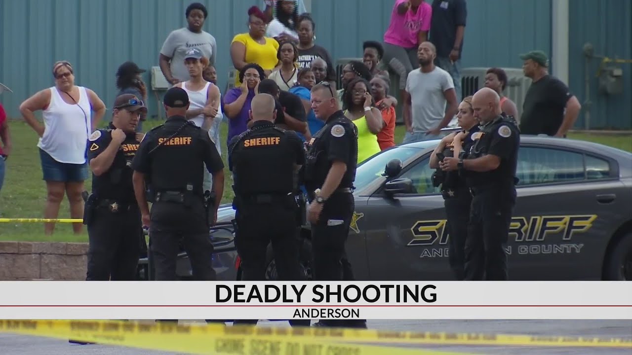 Teen shot, killed at Stop-A-Minit in Anderson, suspect in custody