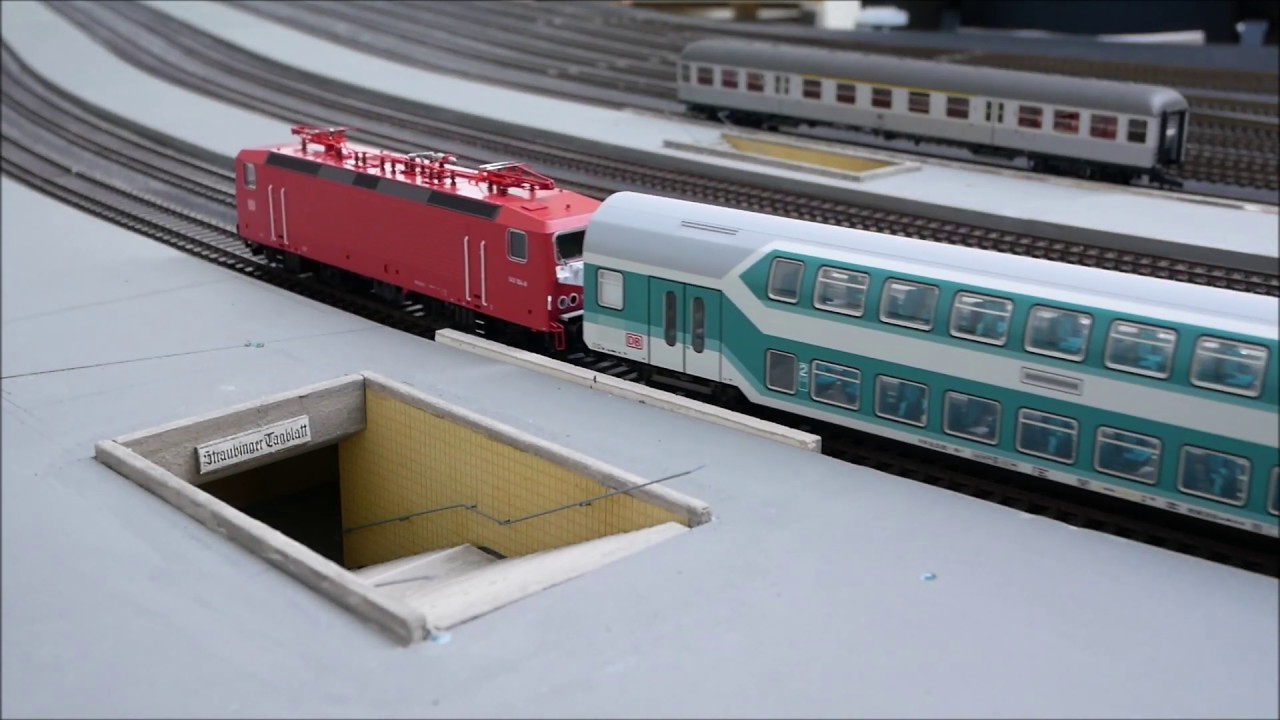 Bahnsteige Teil 3: Zusammenbau und Patinierung der Treppenabgänge, Einbau in die Anlage