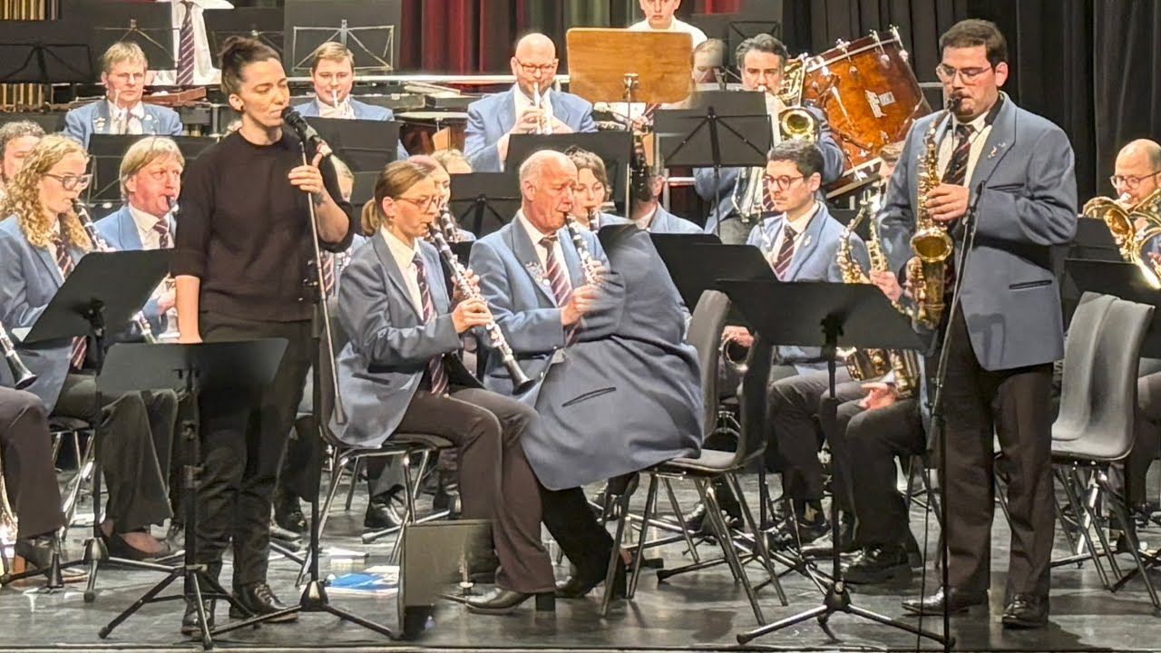 Skyfall (Adele, arr.: Peter M. Riese) Stadtkapelle Sigmaringen - Vocal & Sax