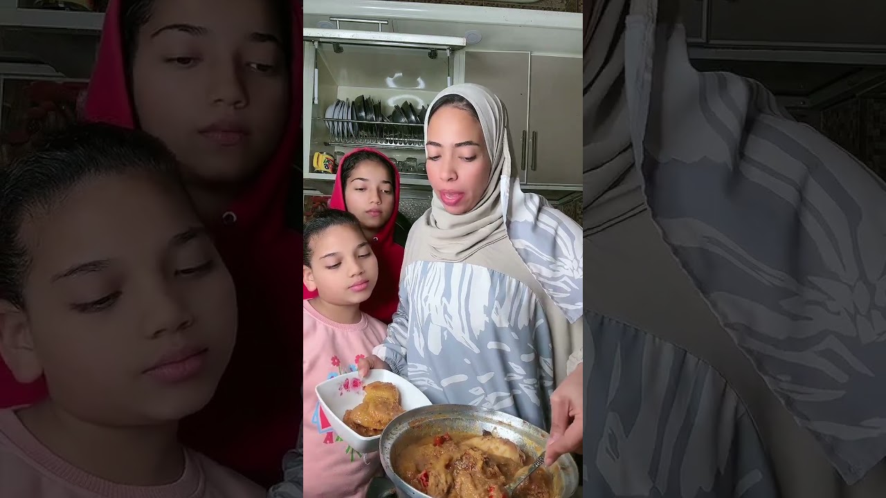 ملوخيه ورز وفراخ وسلطه😋🤍