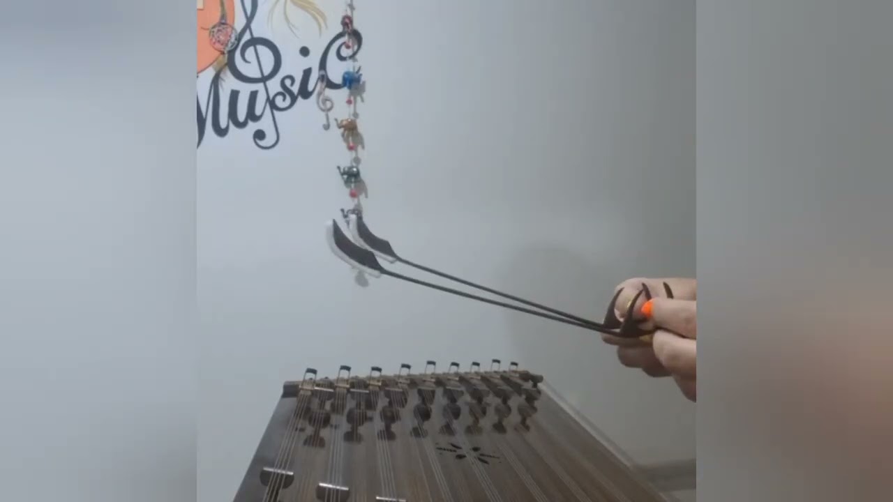 نکات و توضیحات لازم و مهم و اساسی درباره ساز سنتور 