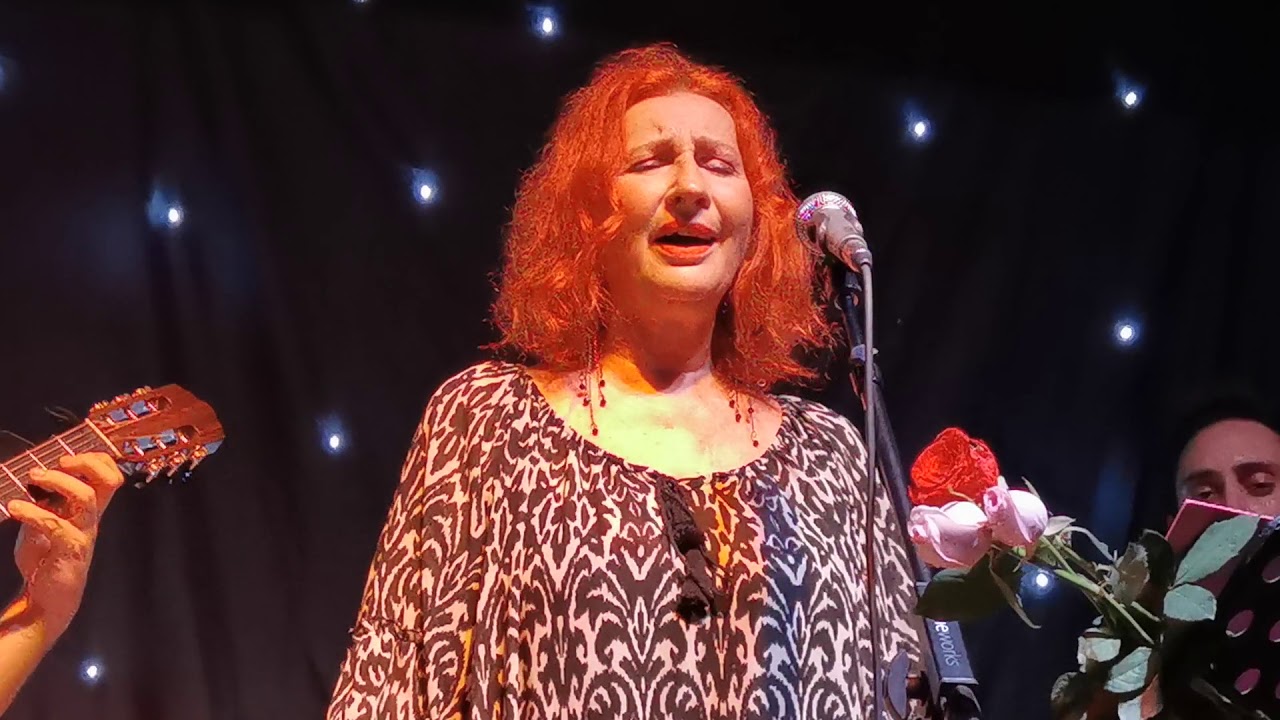 Σιγά τις μαχαιριές σιγά - Αφεντούλα Ραζέλη & Τρίο Κατάρα live 2020 (Το Μπαράκι της Διδότου)