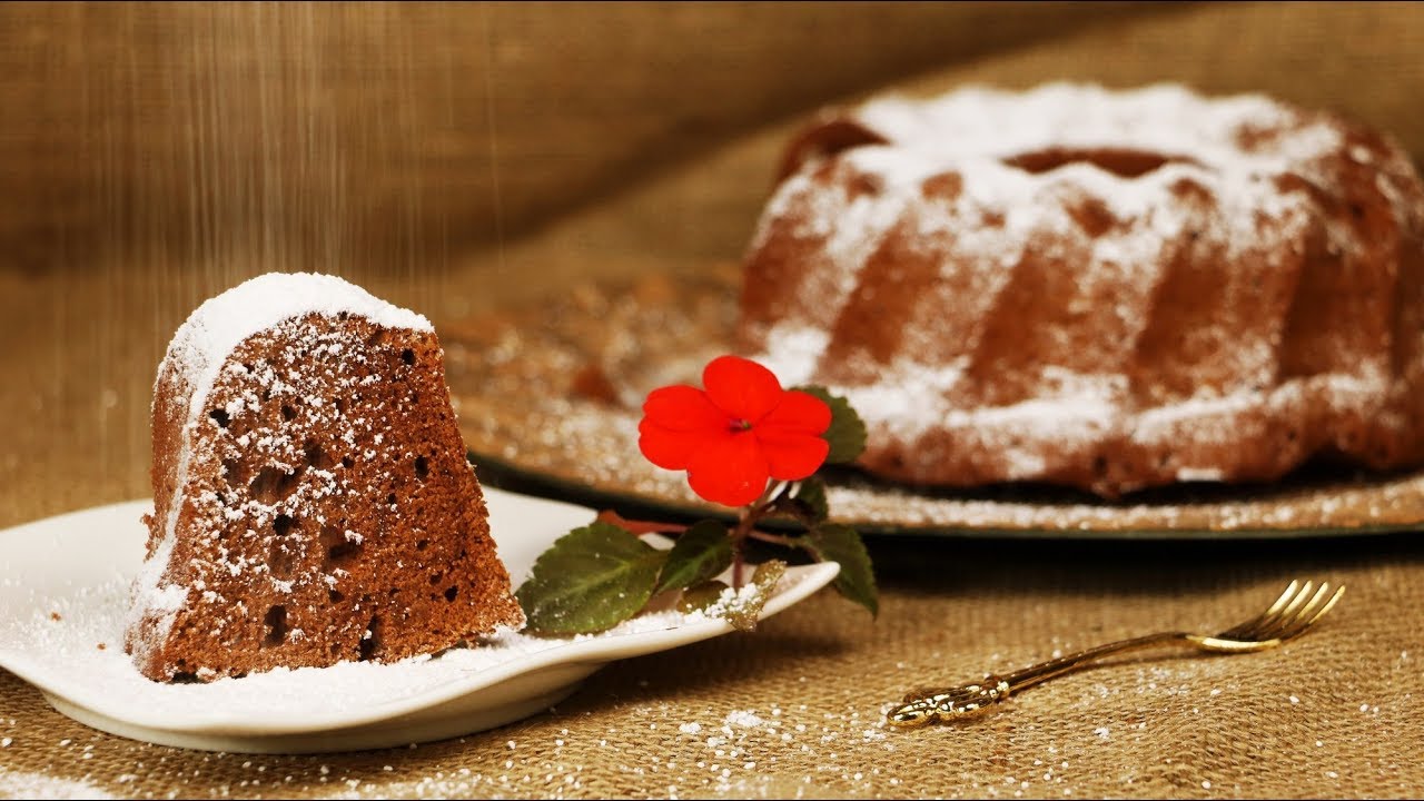 Schokoladenguglhupf aus 5 Zutaten - Eiweißverwertung - Eiweiß verbrauchen - schneller Schokokuchen