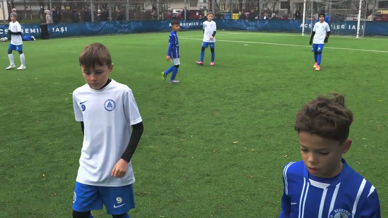 2023.12.13 amical Premier 2017 - Acad Hagi 2018