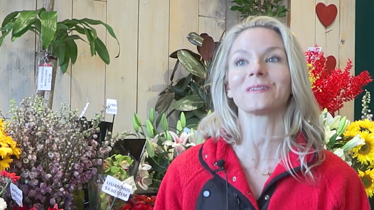 Steve's Flower Market preps for Valentines Day