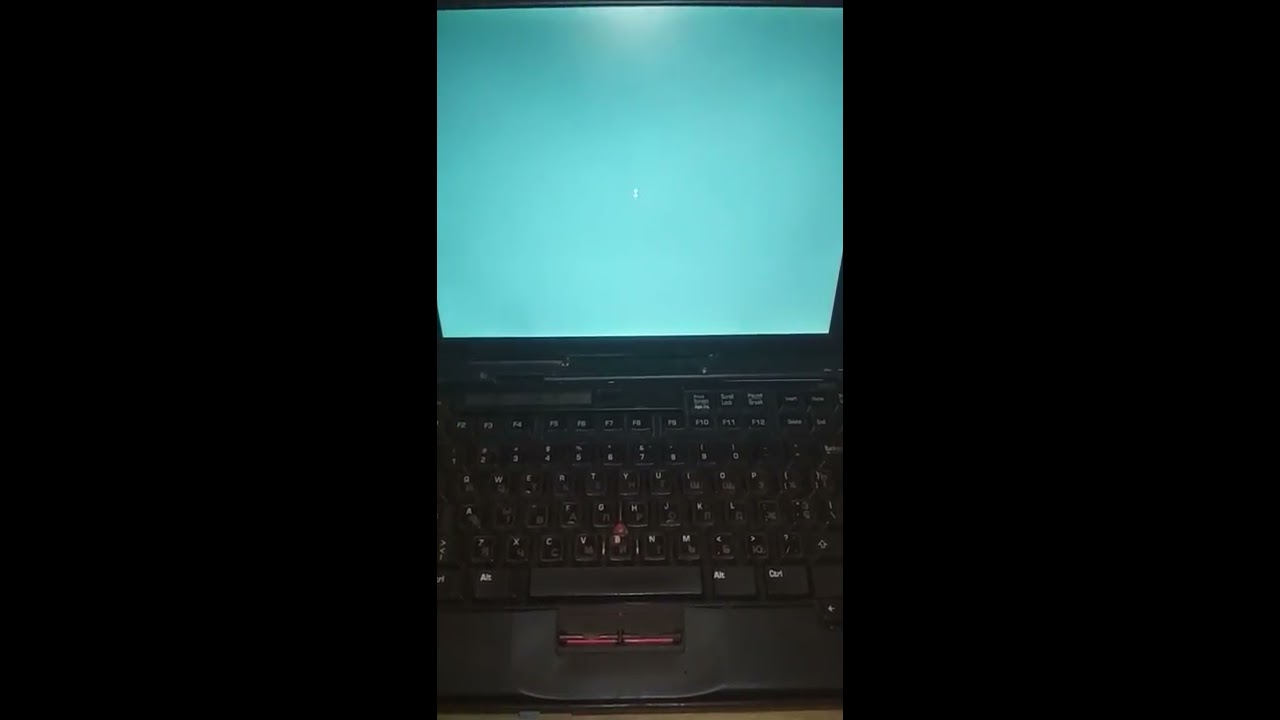 Old laptop IBM THINKPAD 760XD