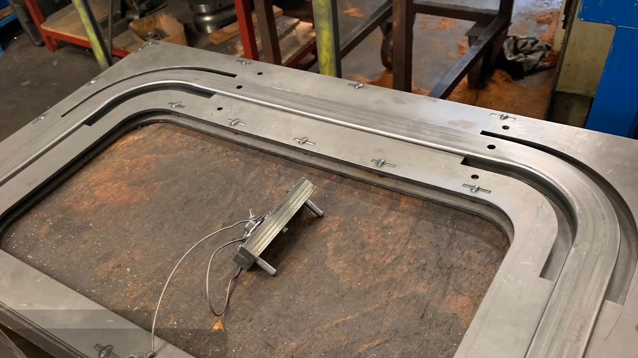 Cintrage d'un tube rectangulaire chez GUILLOT-PELLETIER