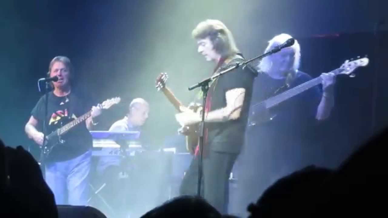 Hackett, Squire, Wetton - All Along the Watchtower - April 10, 2014 on the Cruise to the Edge