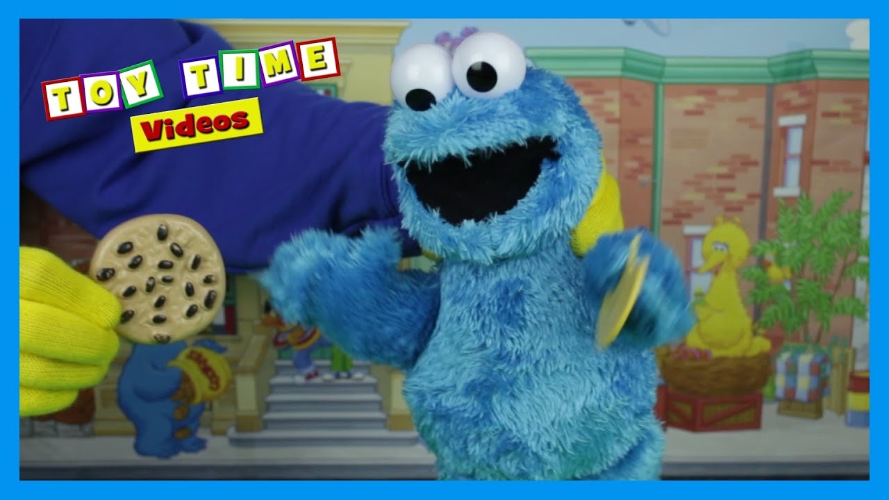 Sesame Street FEED ME COOKIE MONSTER Talking & Singing Doll w/ ELMO - Kids Toy Review