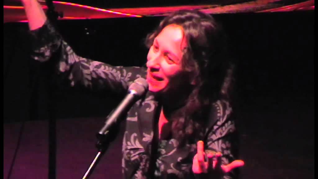 A Julia de Burgos (Julia de Burgos) - La Discreta