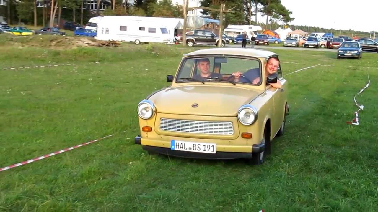 Heiko f&auml;hrt Trabant 601 Universal Kombi beim 11ten Abzelten des Ford Club Berlin e.V. 2011