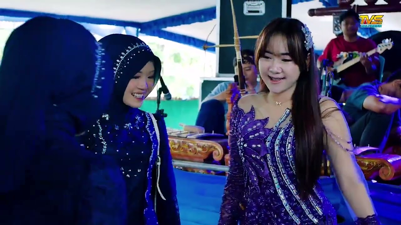 65 menit   FULL DANGDUT raygiska  musik full glerr bareng nonik aprilia ratu scop scop